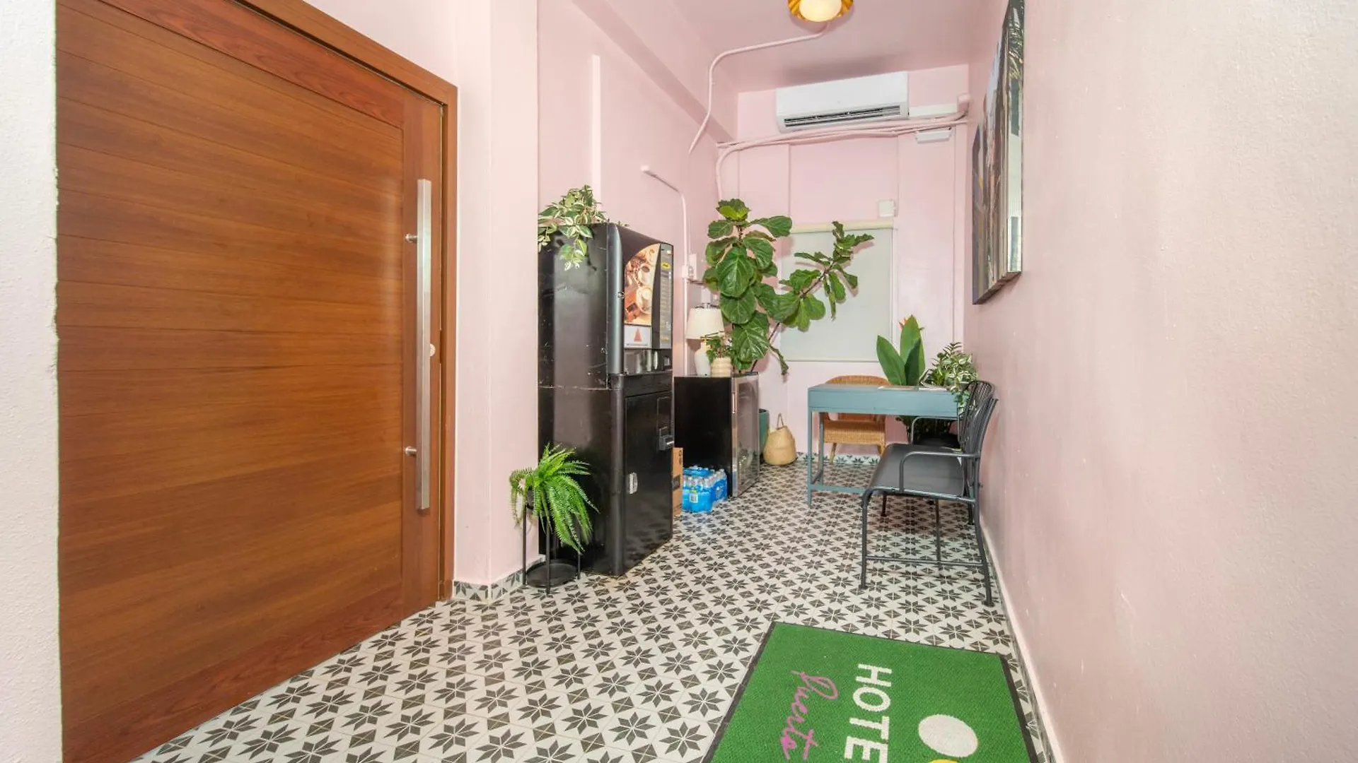 ホテル Room 11 Balcony Bliss In Creative Santurce サンジョアン
